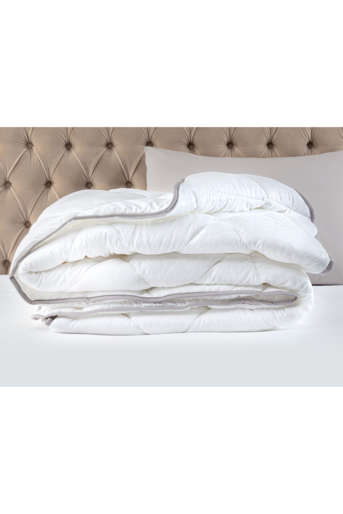 Faust Jacquard Pile Single Duvet - White