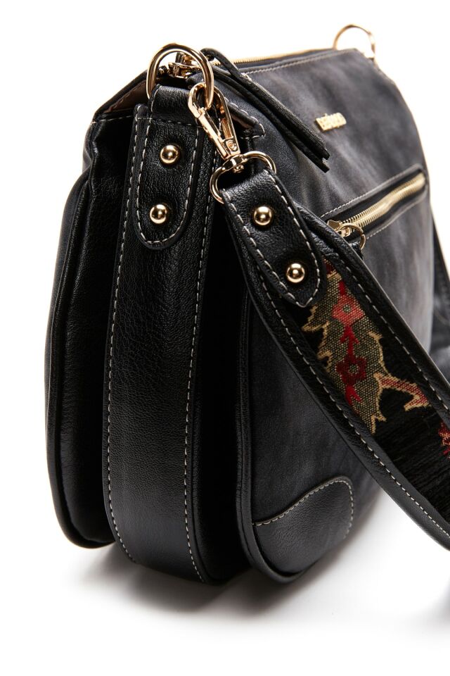 Women's Strap Shoulder Bag