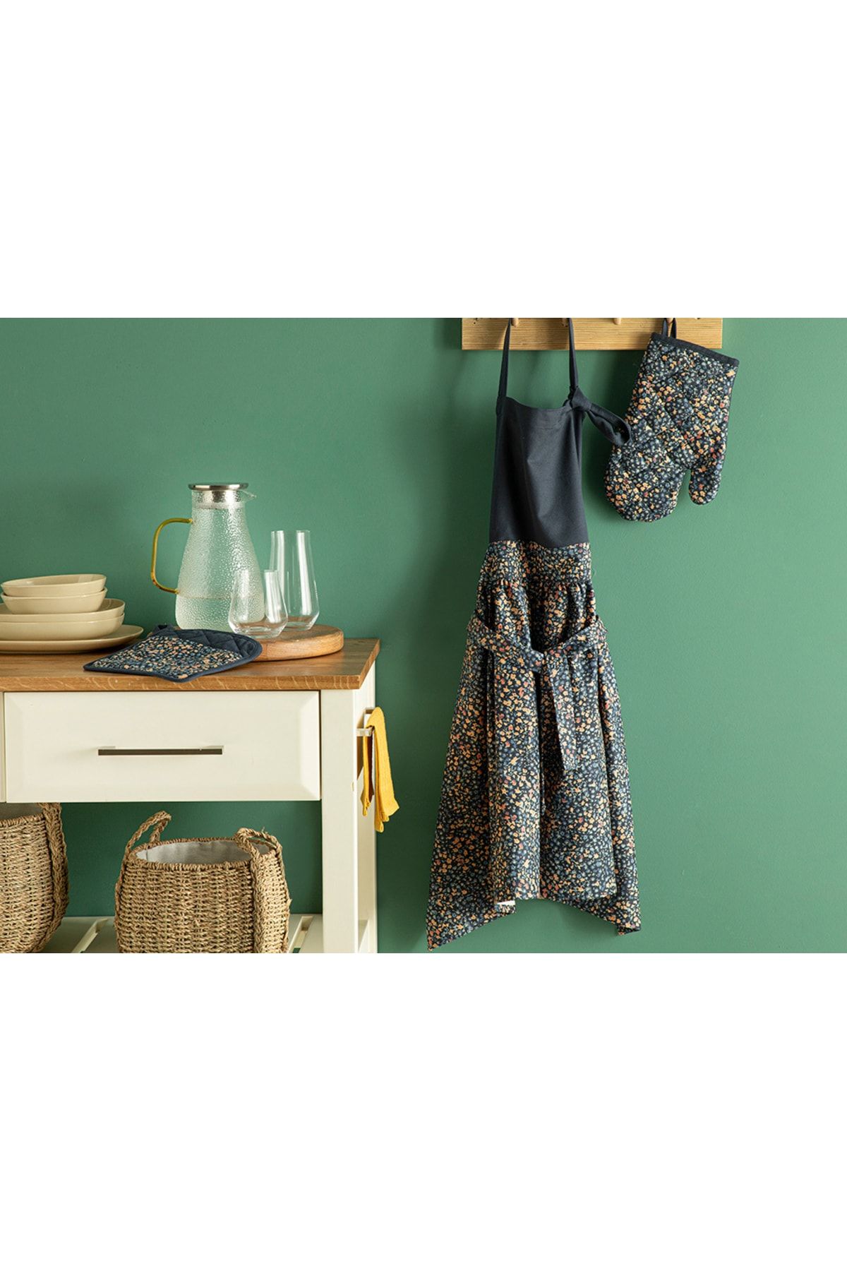 Flower Spree Cotton Kitchen Apron 70x80 Cm Navy Blue