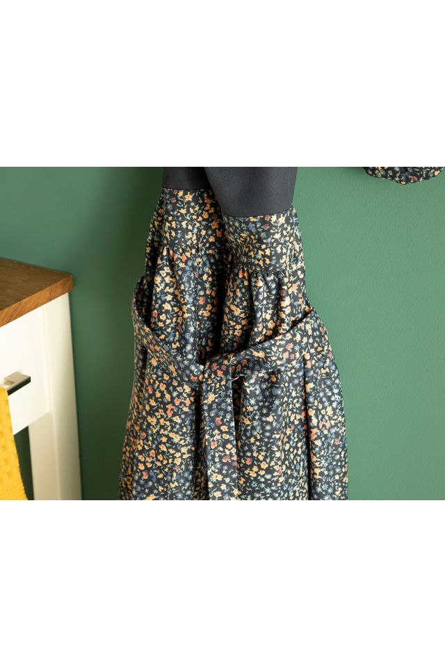 Flower Spree Cotton Kitchen Apron 70x80 Cm Navy Blue