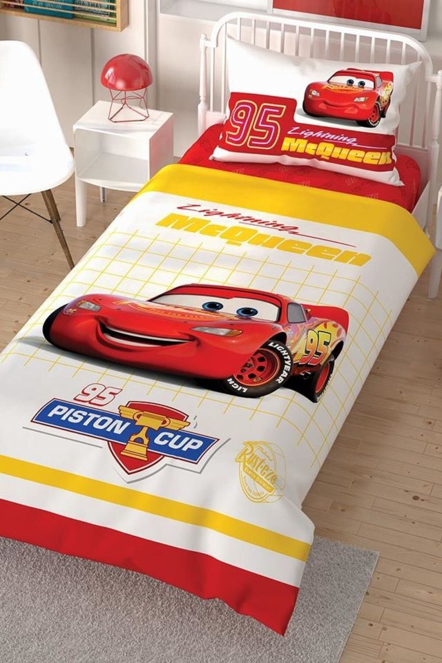 Tek Kişilik Lisanslı Cars Çek Canlandır Çarşafı Lastikli Nevresim Takımı