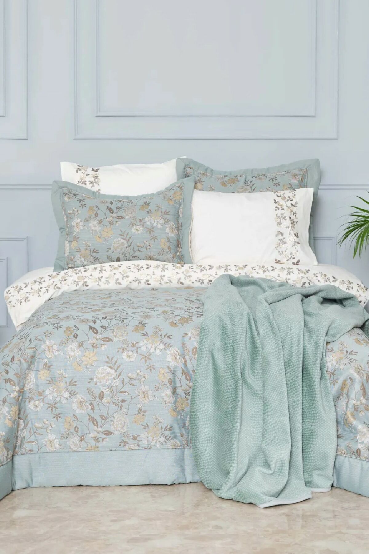 Flora Blue 8 Piece Dowry Set
