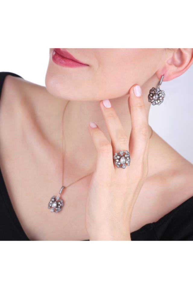 Diamond Mounted Silver Women's Set