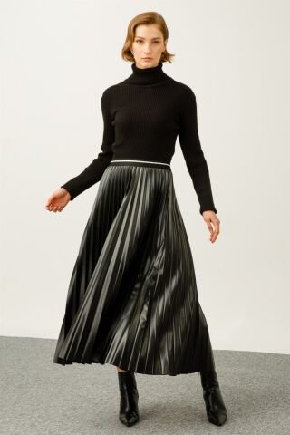 Ghisa Pleated Leather Skirt BLACK