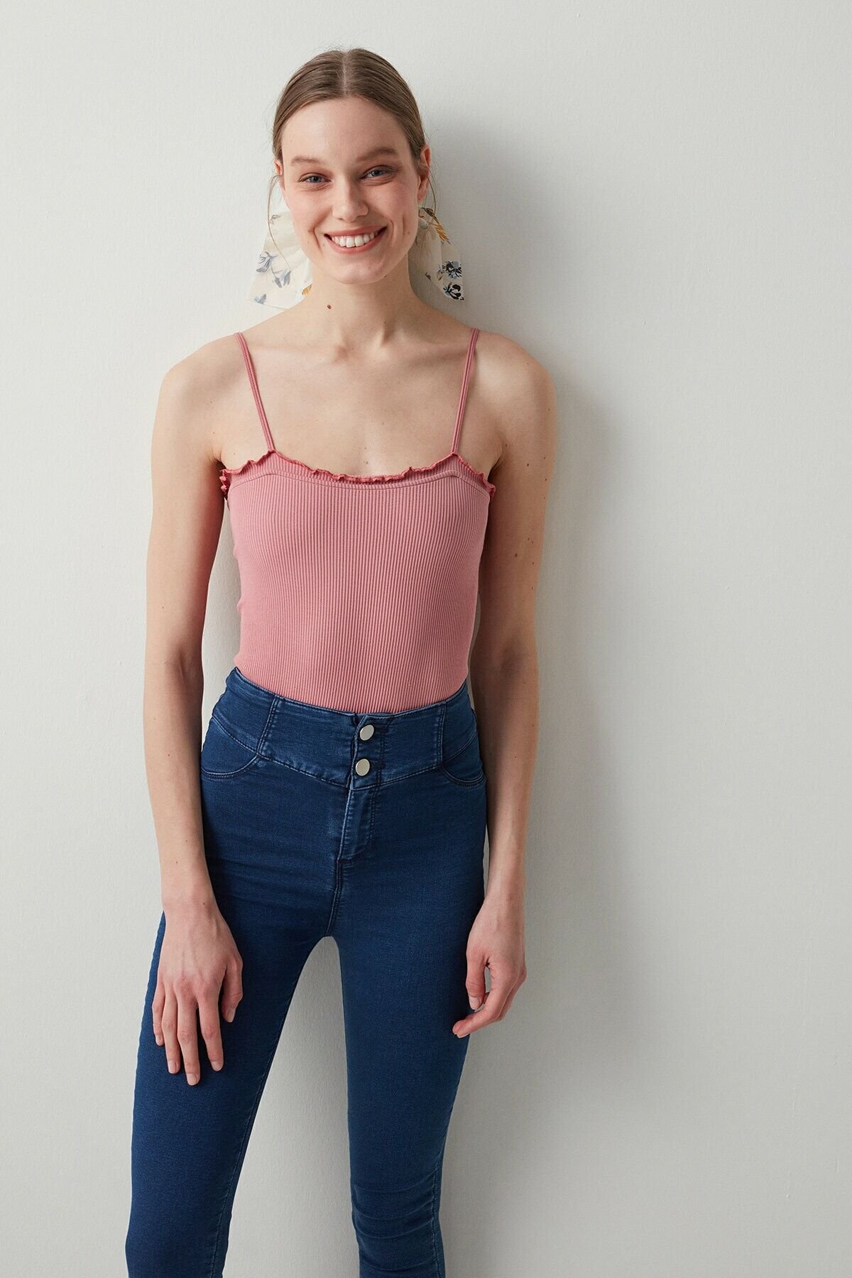 Tozlu Gul Frill Detailed Bodysuit