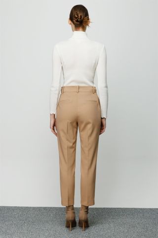 Ghisa Slit Trousers BEIGE