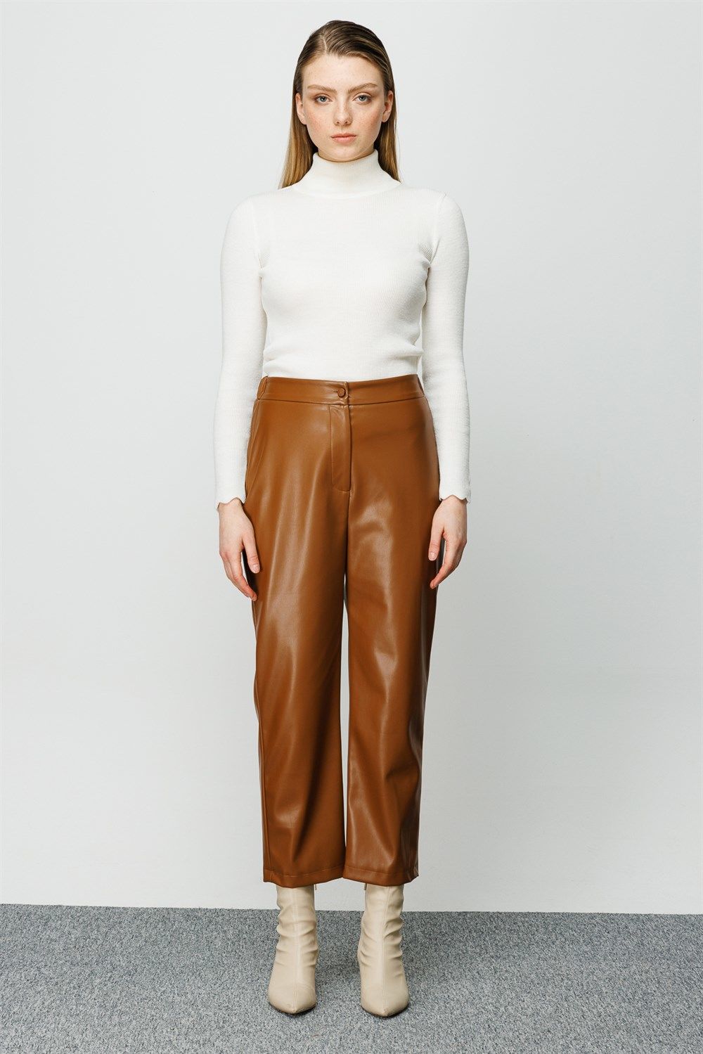 Ghisa Elastic Leather Trousers TABA
